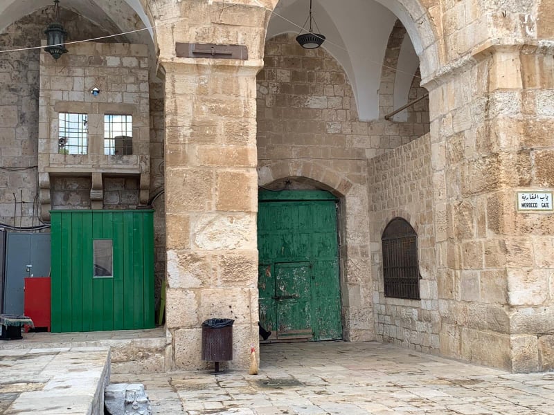 الاحتلال يغلق باب المغاربة أمام المقدسيين (وفا)