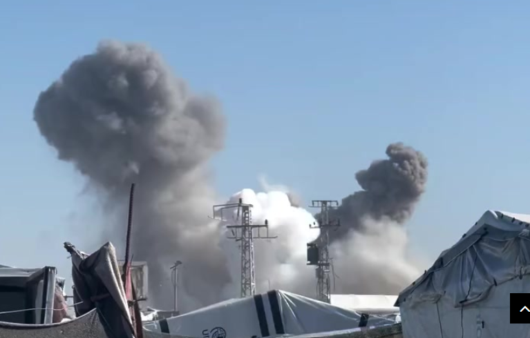 الاحتلال يقصف خياما في مواصي خان يونس قبل قليل