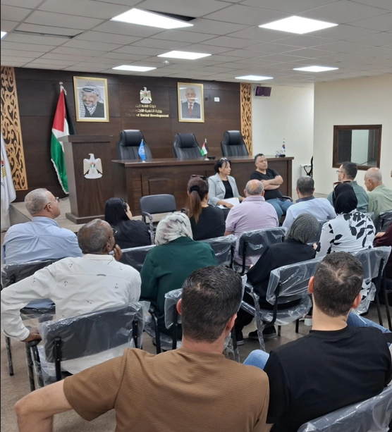 جانب من اللقاء الذي عقد بمقر الوزارة بمدينة رام الله