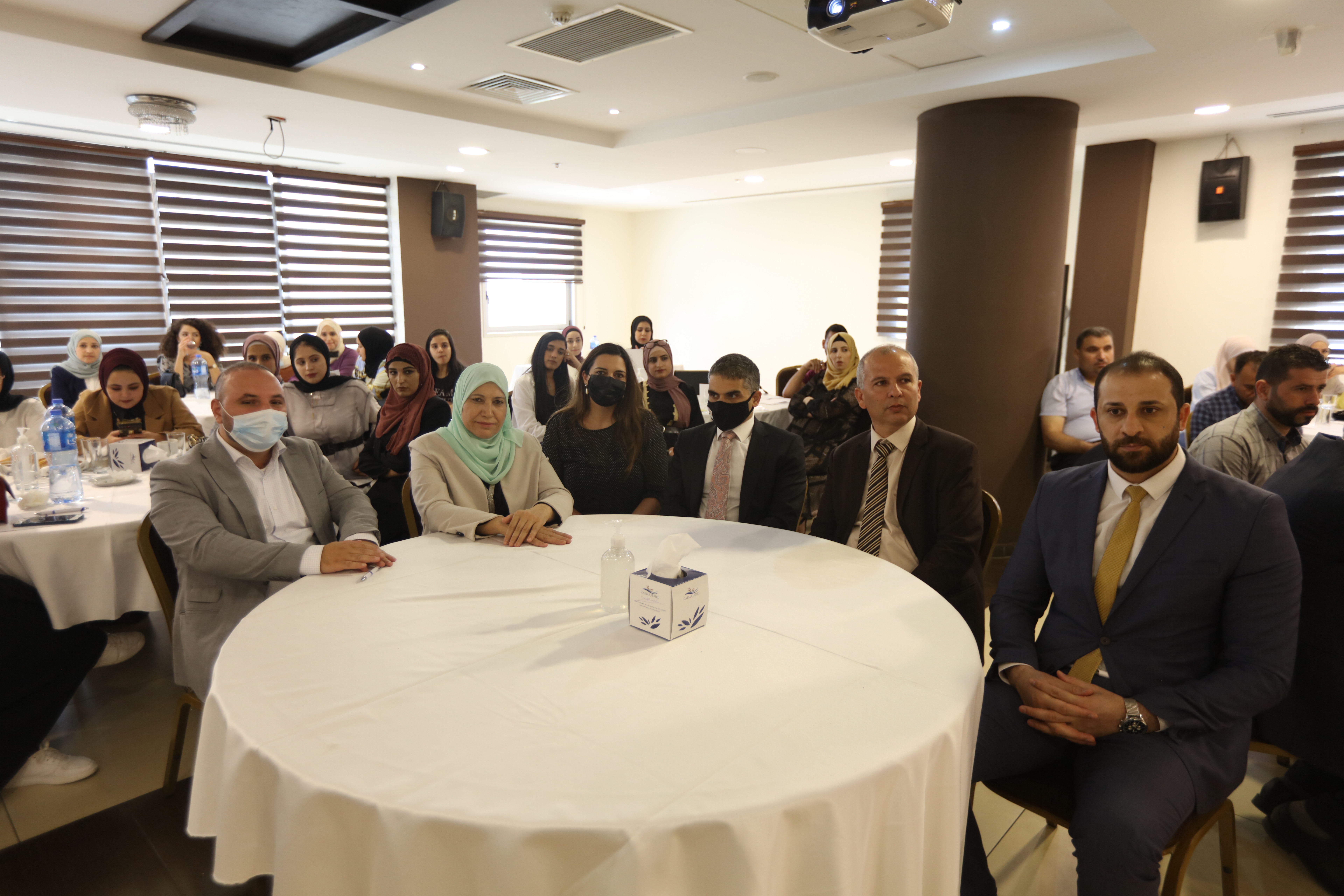 جانب من اختتام "شؤون المرأة" و "التعليم العالي" برنامج القيادات الشابة