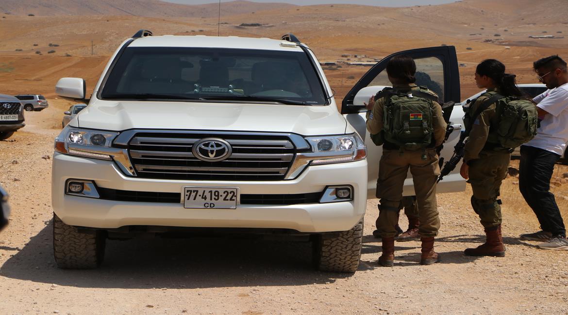 قوات الاحتلال الإسرائيلي تعيق وصول مركبات الاتحاد الأوروبي إلى مكان الهدم في تجمع حمصة الفوقا