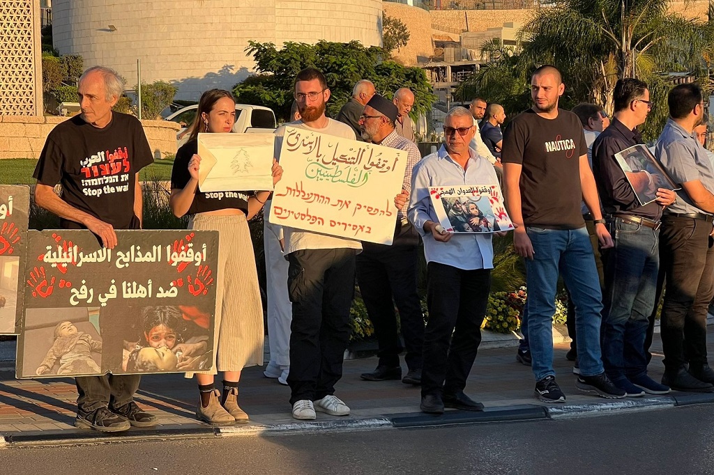 جانب من الوقفة (تصوير: عرب 48)