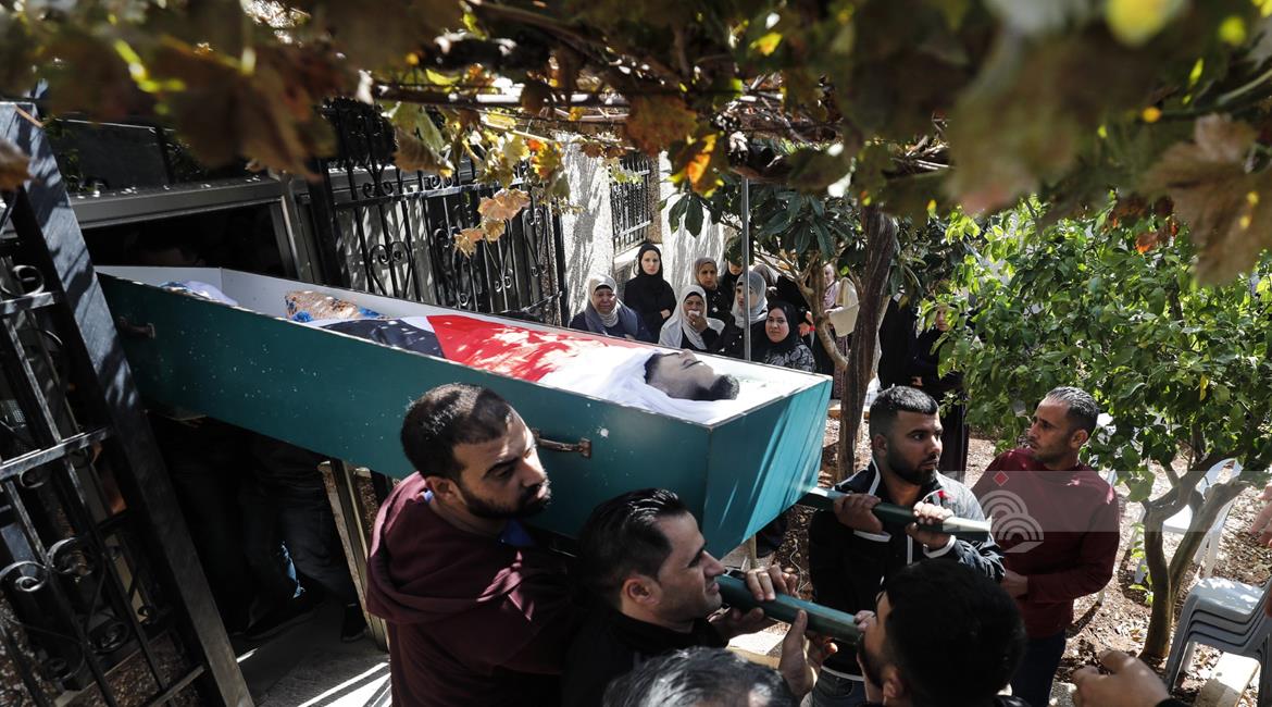 شييع جثمان الشهيد جهاد محمد عجاج (26 عاما) في بلدة دير جرير شرق رام الله/ تصوير: بهاء نصر