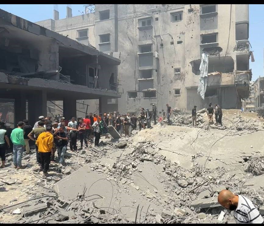 المنزل المستهدف تحول إلى ركام