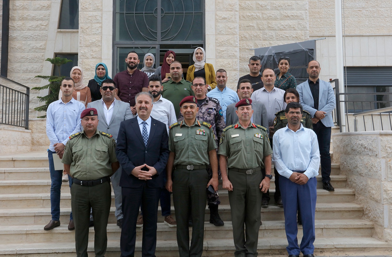 اختتام برنامج تدريبي لهيئة التدريب العسكري (مقر وكالة "وفا"/تصوير:مصطفى أبو دية)