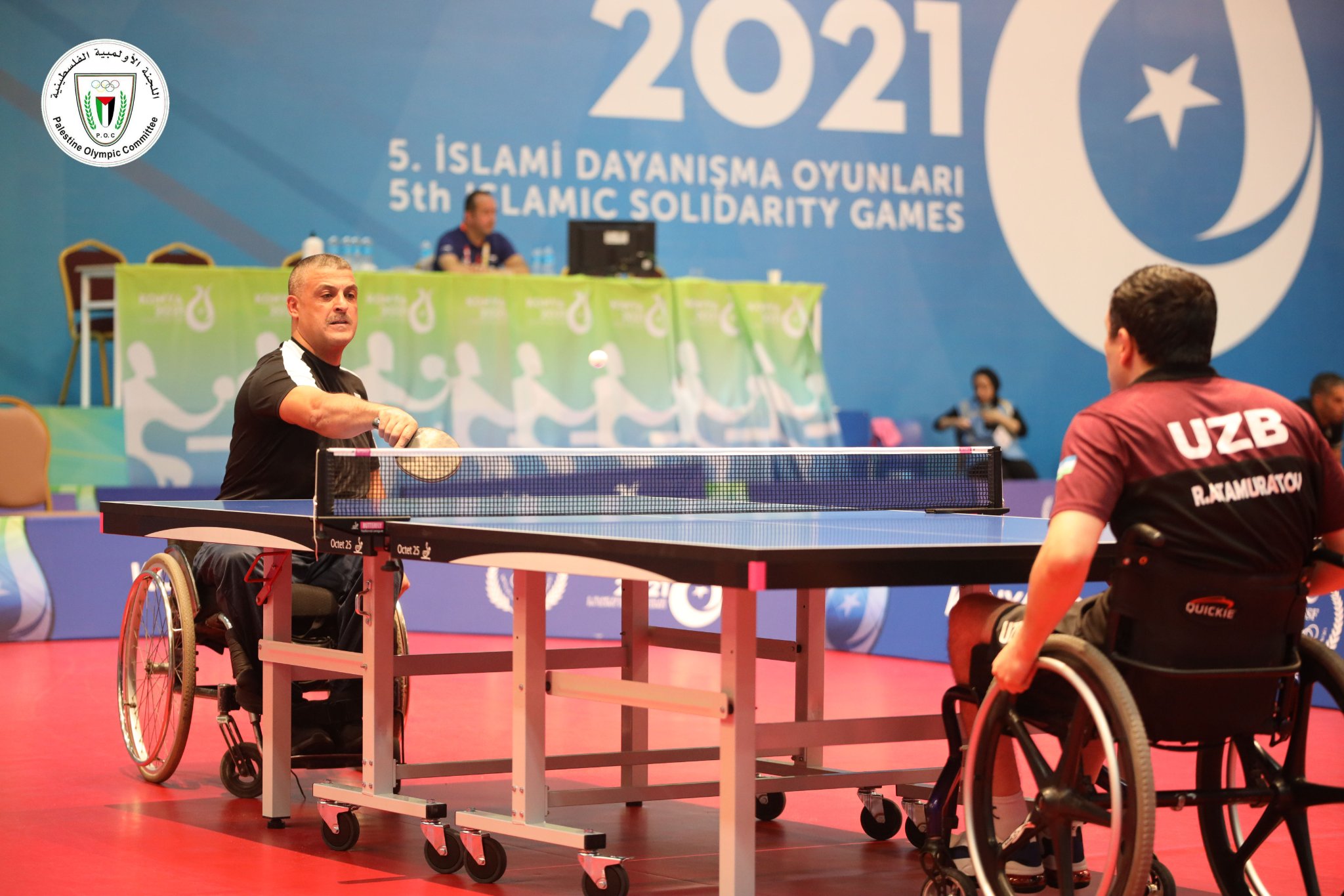 جانب من منافسات لعبة تنس الطاولة 