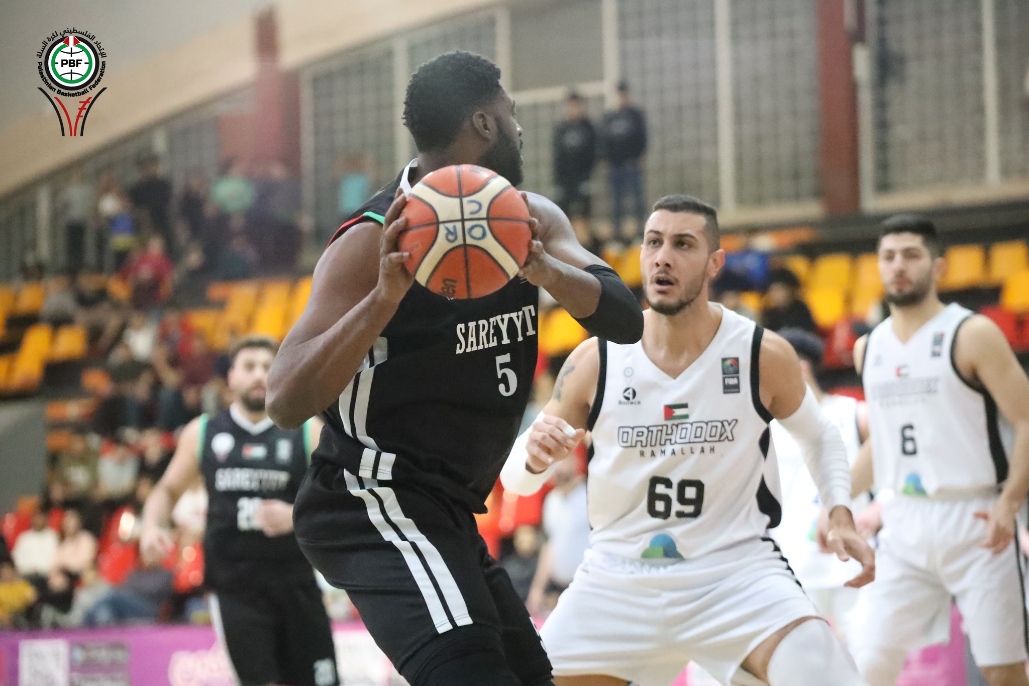 جانب من لقاء "أرثوذكسي رام الله" و"سرية رام الله" على صالة السرية في رام الله