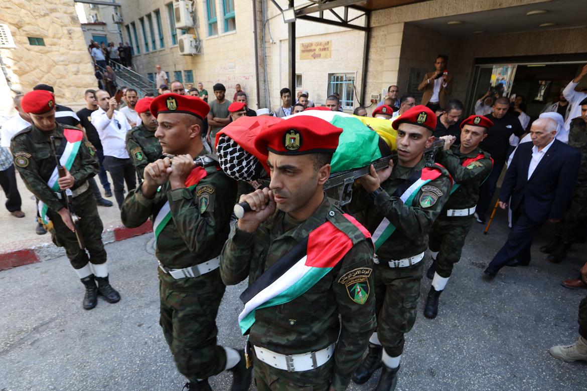 جانب من التشييع