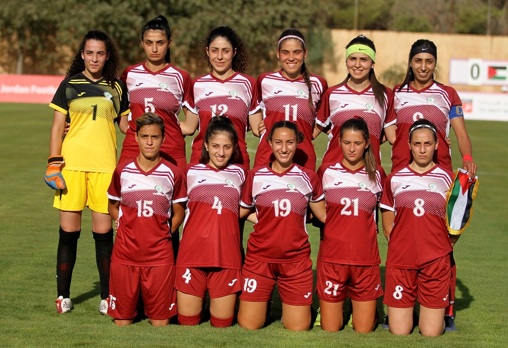 منتخبنا الوطني النسوي لكرة القدم