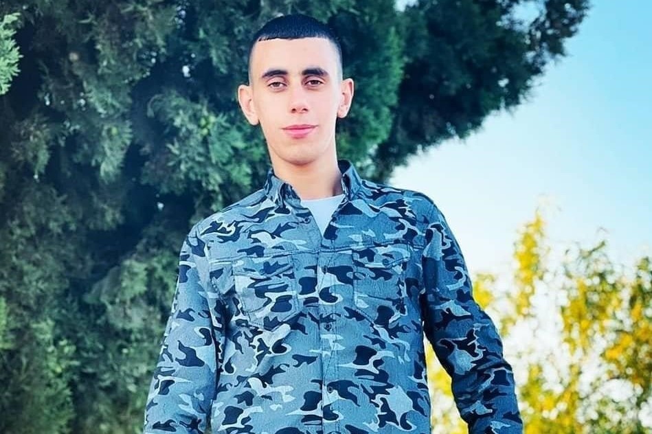الشهيد شوكت خالد عوض (20 عامًا) من بلدة بيت أمر شمال الخليل
