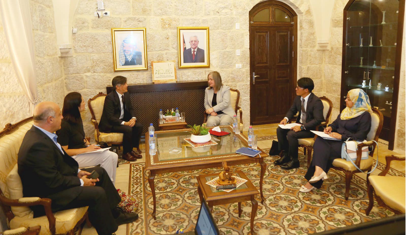 جانب من اللقاء