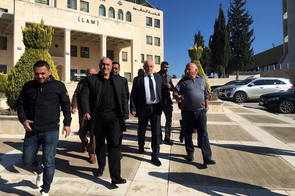 وزير الداخلية اللواء زياد هب الريح خلال زيارته للجامعة العربية الأمريكية في جنين