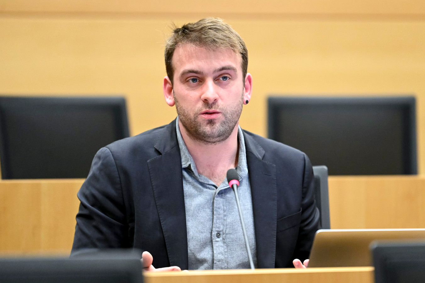 النائب البلجيكي سيمون موتكين