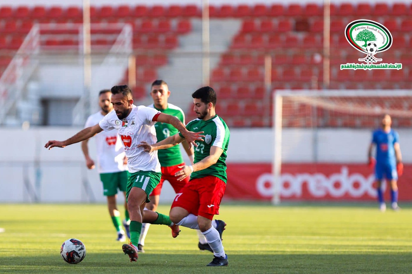 جانب من مباراة "شباب الأمعري" و"شباب الظاهرية" على استاد الشهيد فيصل الحسيني في بلدة الرام شمال القدس المحتلة