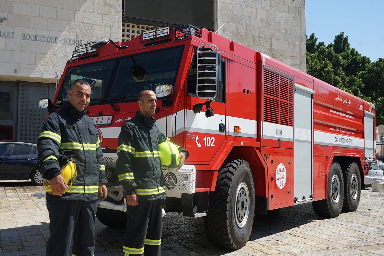 طواقم من الدفاع المدني الفلسطيني في بيت لحم