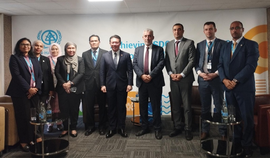 جانب من اللقاءات