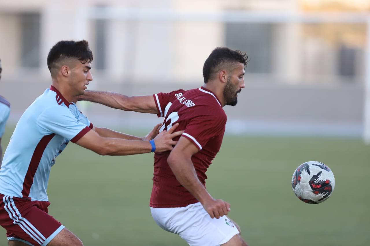 جانب من مباراة "جبل المكبر" و"ثقافي طولكرم" على استاد الجامعة العربية الأمريكية في جنين 