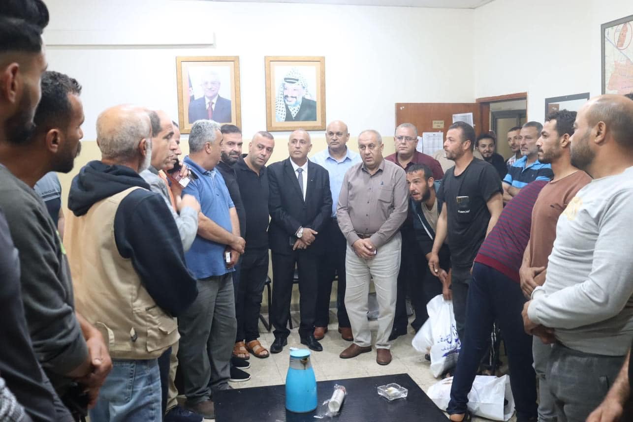 محافظة جنين تستقبل عددا من عمال قطاع غزة داخل أراضي الـ48 (تصوير: ثائر أبو بكر/وفا)
