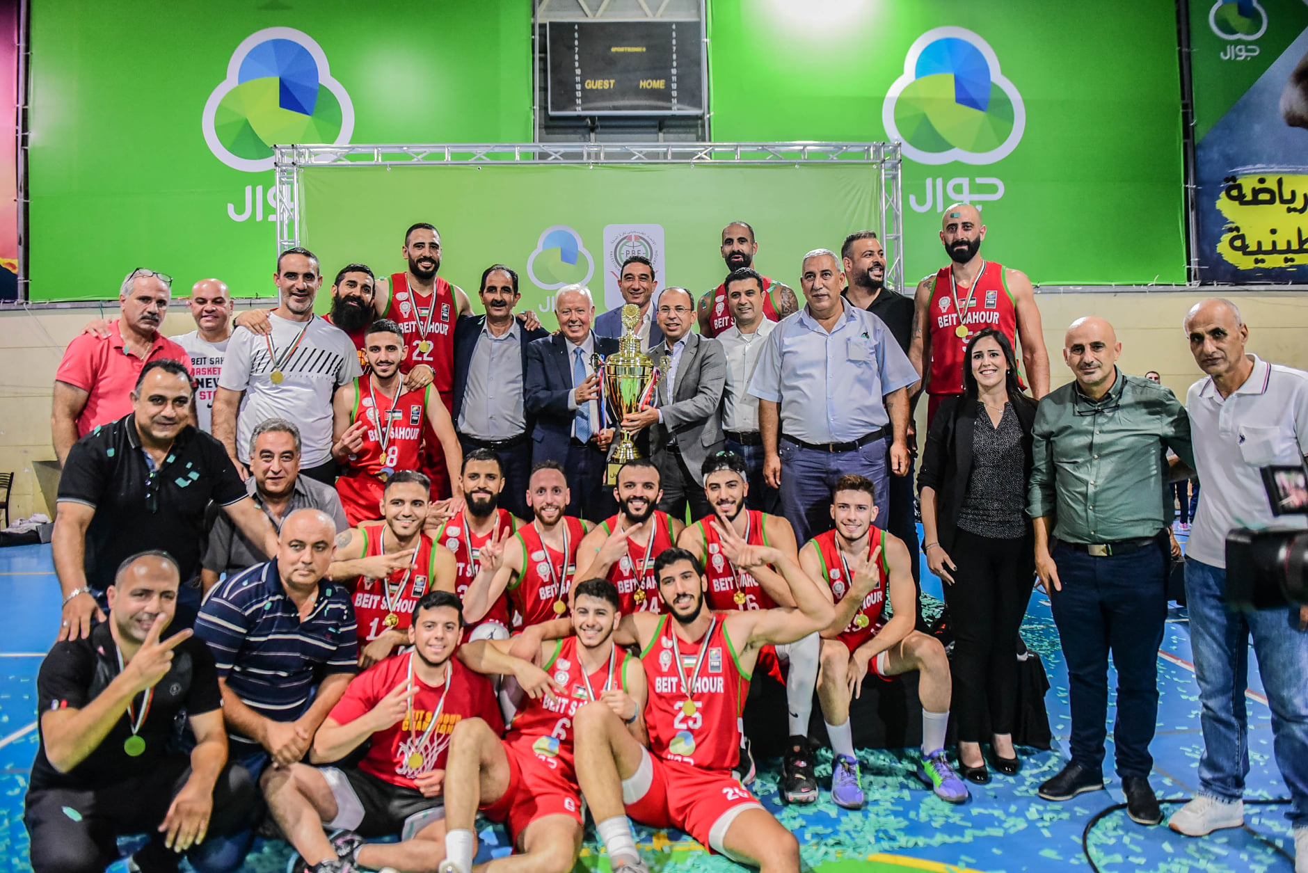 نادي أرثوذكسي بيت ساحور متوّجًا بكأس بطولة الدوري للموسم الثاني على التوالي