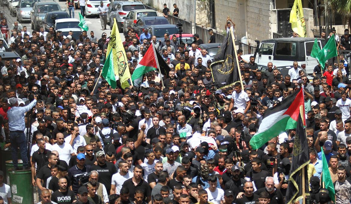 تشييع جثامين الشهداء الثلاثة في جنين (عدسة عدي دعيبس/ وفا)