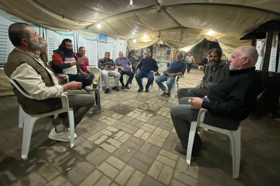 جانب من المشاركين في خيمة الاعتصام (تصوير: ثائر أبو بكر/وفا)