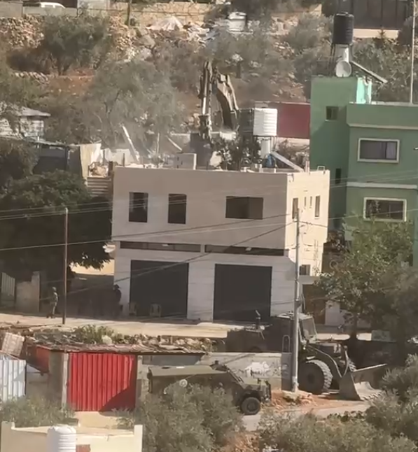 من عملية الهدم في بيتا جنوب نابلس