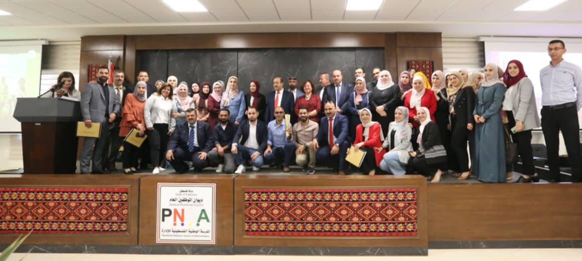  تكريم المشاركين في الورشة 