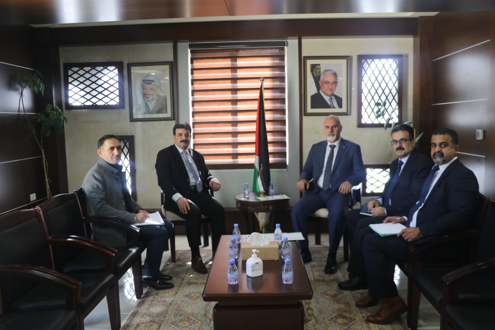 جانب من الاجتماع 