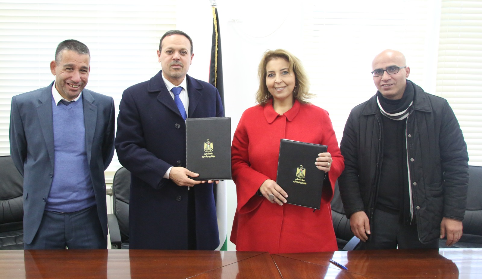 جانب من توقيع الاتفاقية