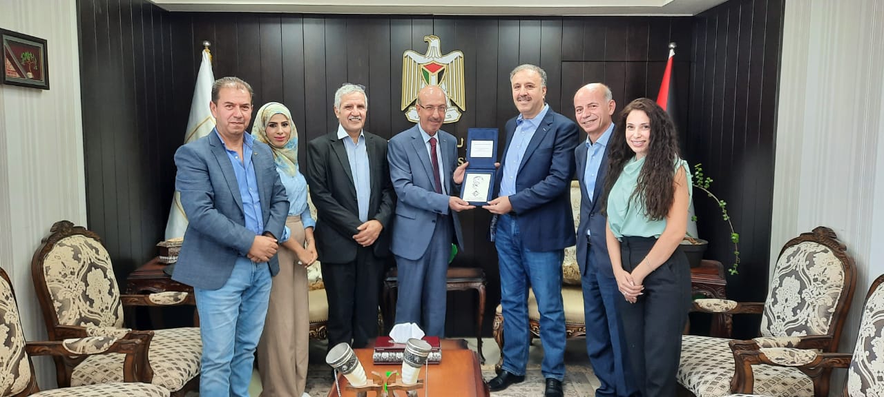 جانب من التكريم