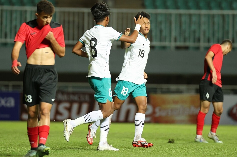 جانب من مباراة منتخبنا مع اندونيسيا 