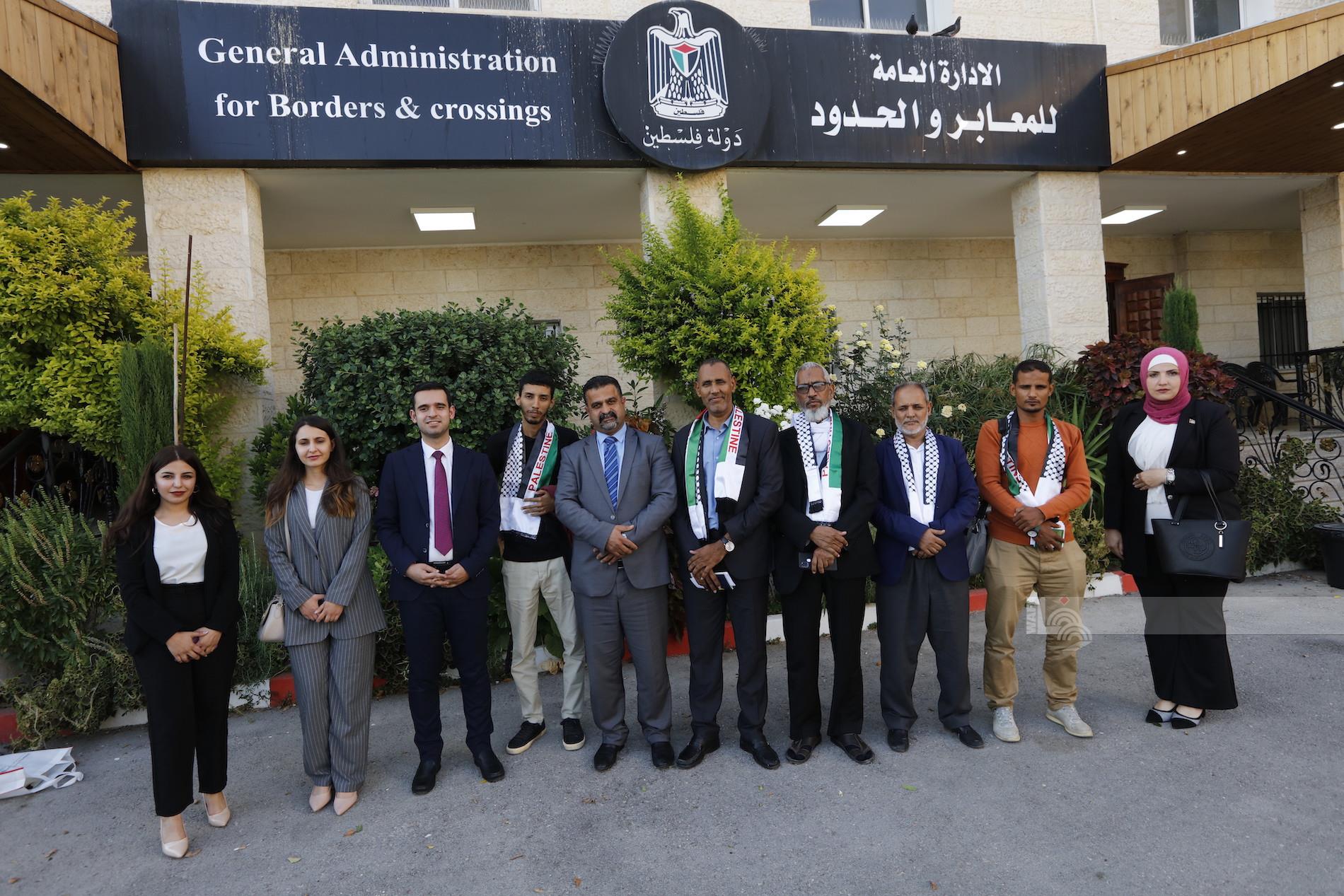 جانب من استقبال الوفد فور وصوله استراحة أريحا (تصوير: سليمان أبو سرور/وفا)