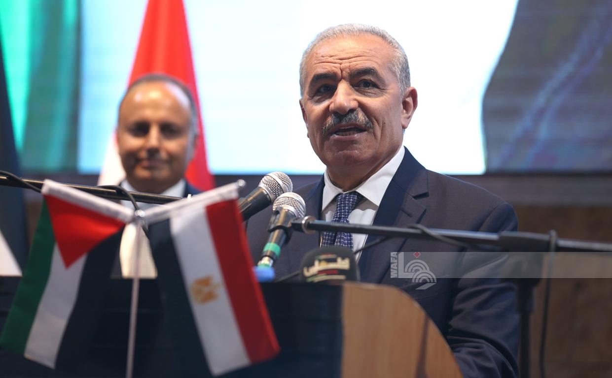 رئيس الوزراء محمد اشتية خلال الاحتفال بالعيد الوطني لجمهورية مصر العربية (تصوير: محمد نوفل/ وفا)