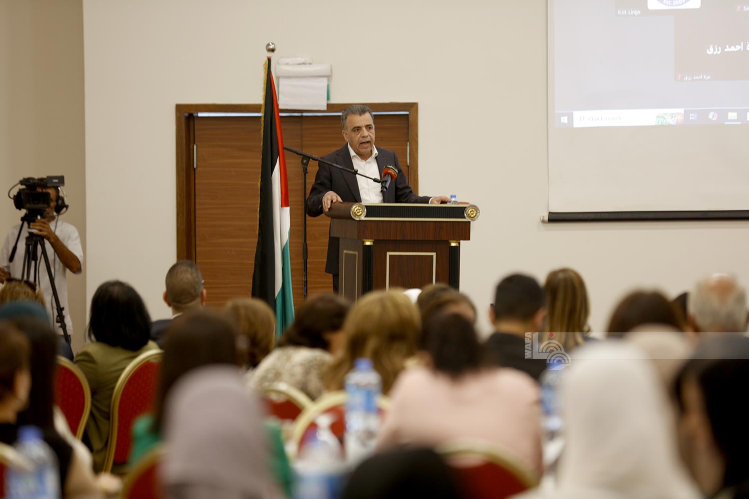 جانب من الورشة (تصوير: مصطفى أبو دية/ وفا)