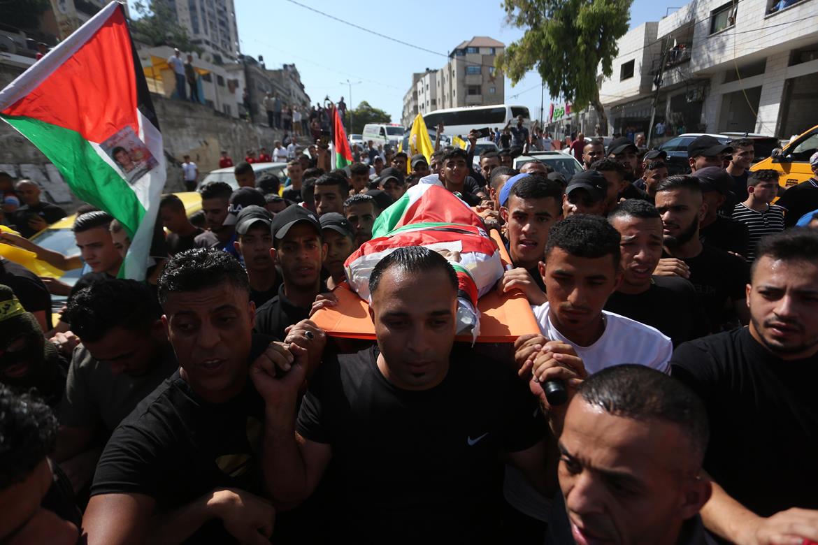 جانب من تشييع جثمان الشهيد وسيم خليفة في مخيم بلاطة (عدسة: أيمن نوباني/وفا)