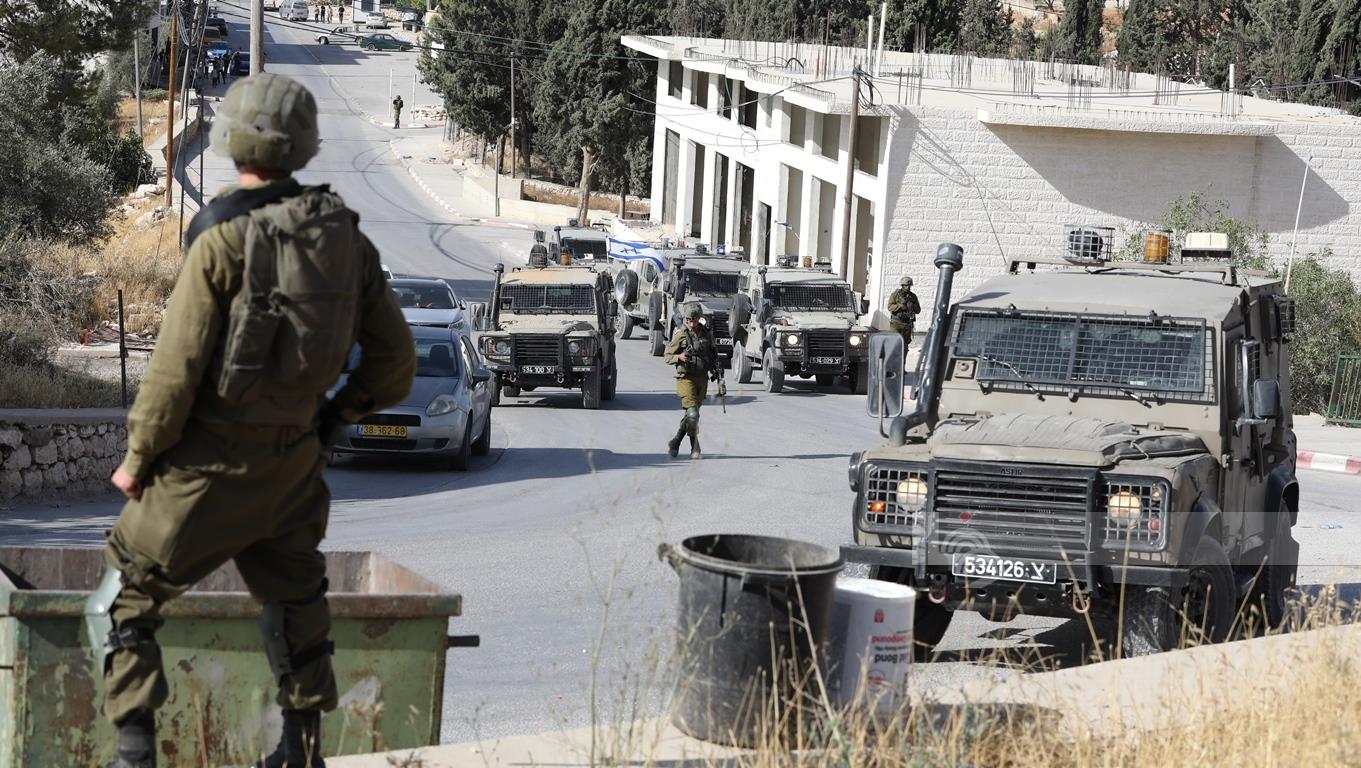 صورة أرشيفية من اقتحام قوات الاحتلال لإحدى القرى.