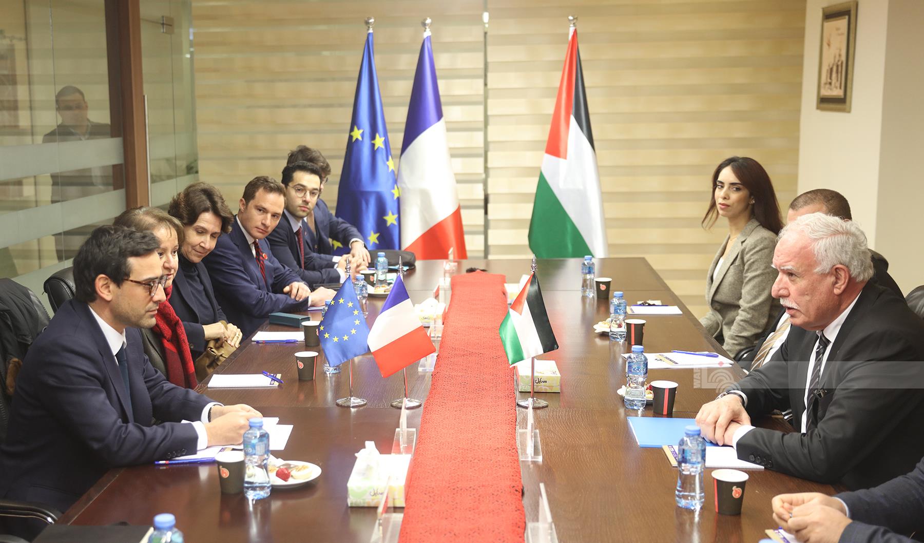 الوزير المالكي خلال لقائه وزير الخارجية الفرنسي ستيفان سيجورنيه (تصوير: حذيفة سرور/ وفا)