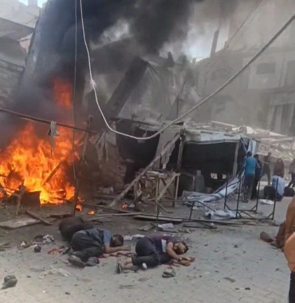 شهداء وجرحى جراء قصف الاحتلال خيمة للنازحين في مخيم الشاطئ