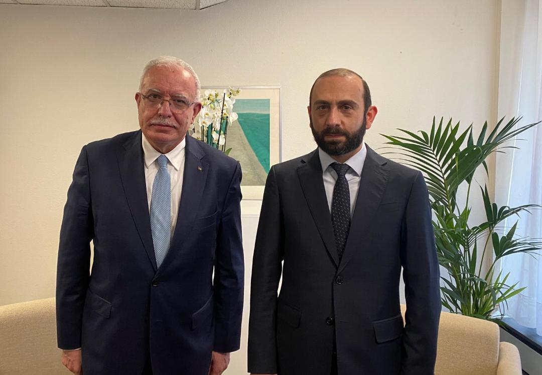 المالكي خلال لقائه نظيره الأرمني