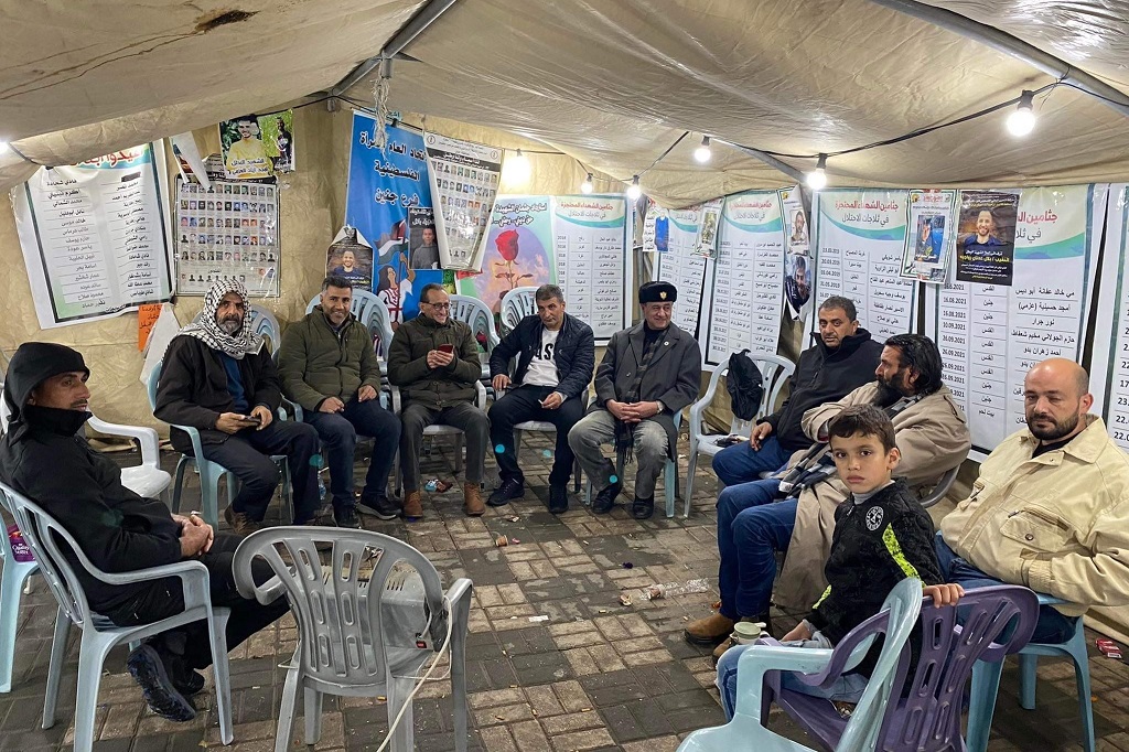 مشاركون في خيمة الاعتصام