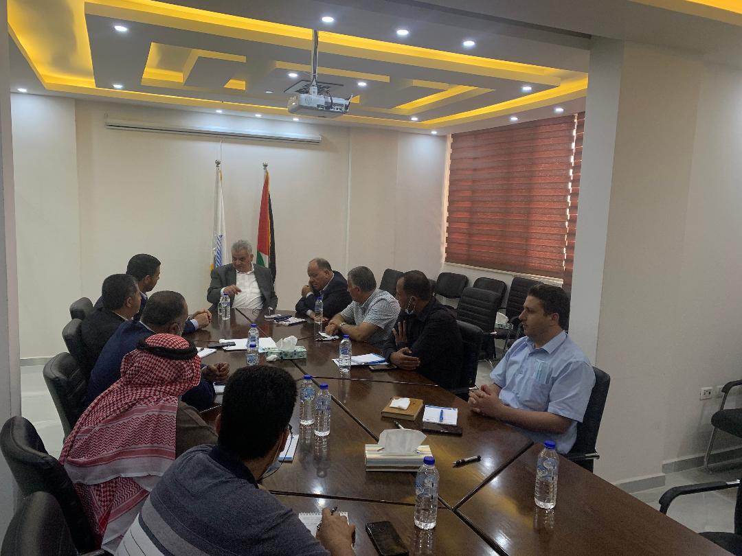 غنيم خلال لقائه رؤساء بلديات محافظة شمال غزة