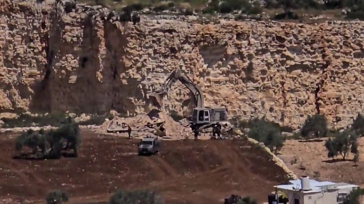 من موقع استشهاد الشابين بعد محاصرتهما جنوب جنين