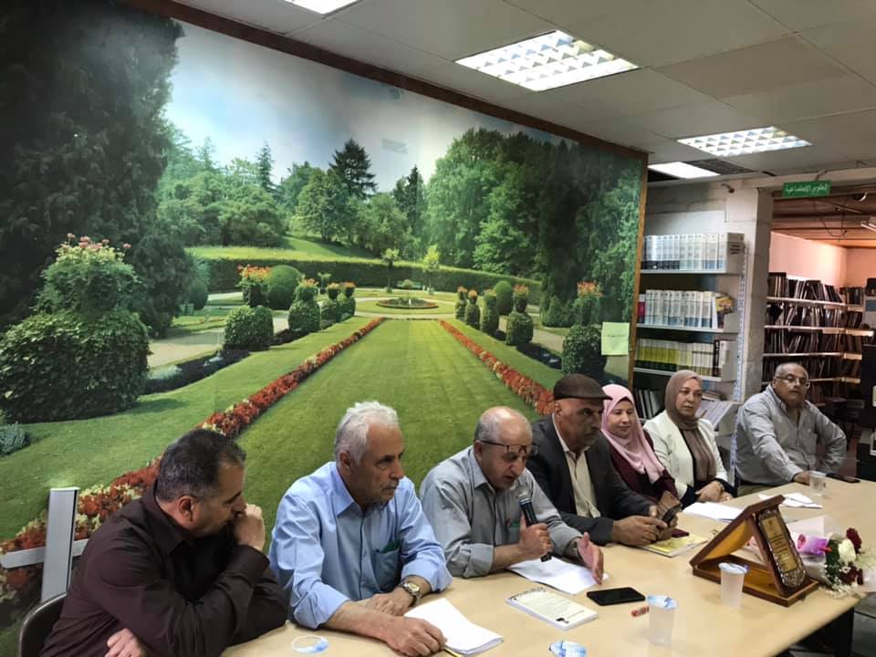 مديرية الثقافة في جنين ومكتبة البلدية ينظمان حفل إشهار أربعة دواوين شعرية للشاعر عبد القادر مراعبة (عدسة: ثائر أبو بكر/ وفا )