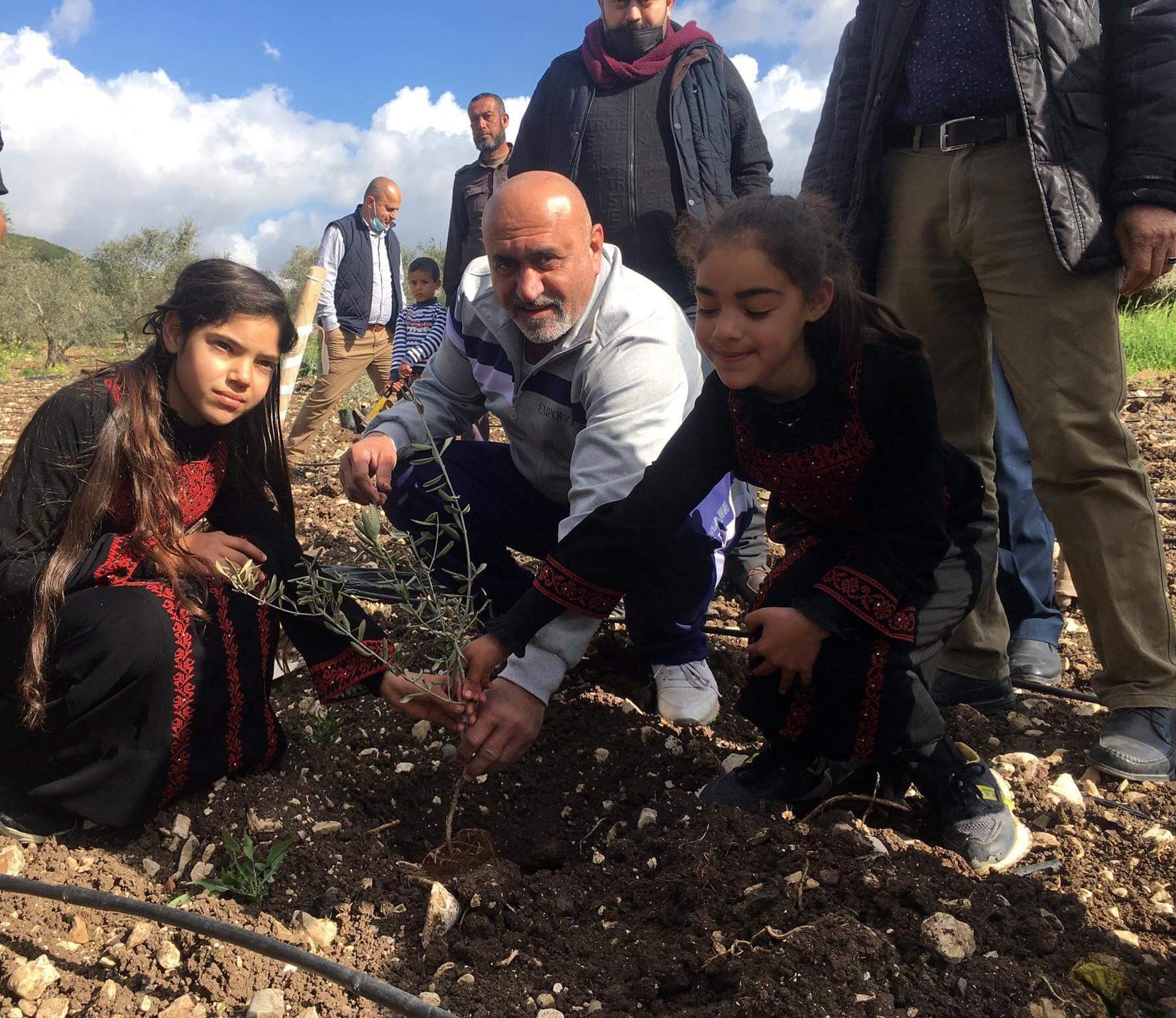 محافظ جنين خلال الفعالية