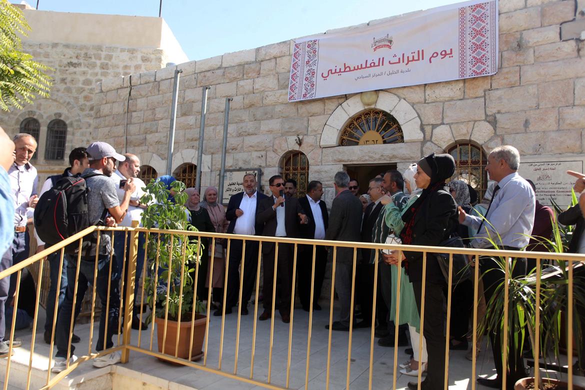 احياء يوم التراث الفلسطيني في البلدة القديمة في الخليل (عدسة: سمر بدر/وفا)