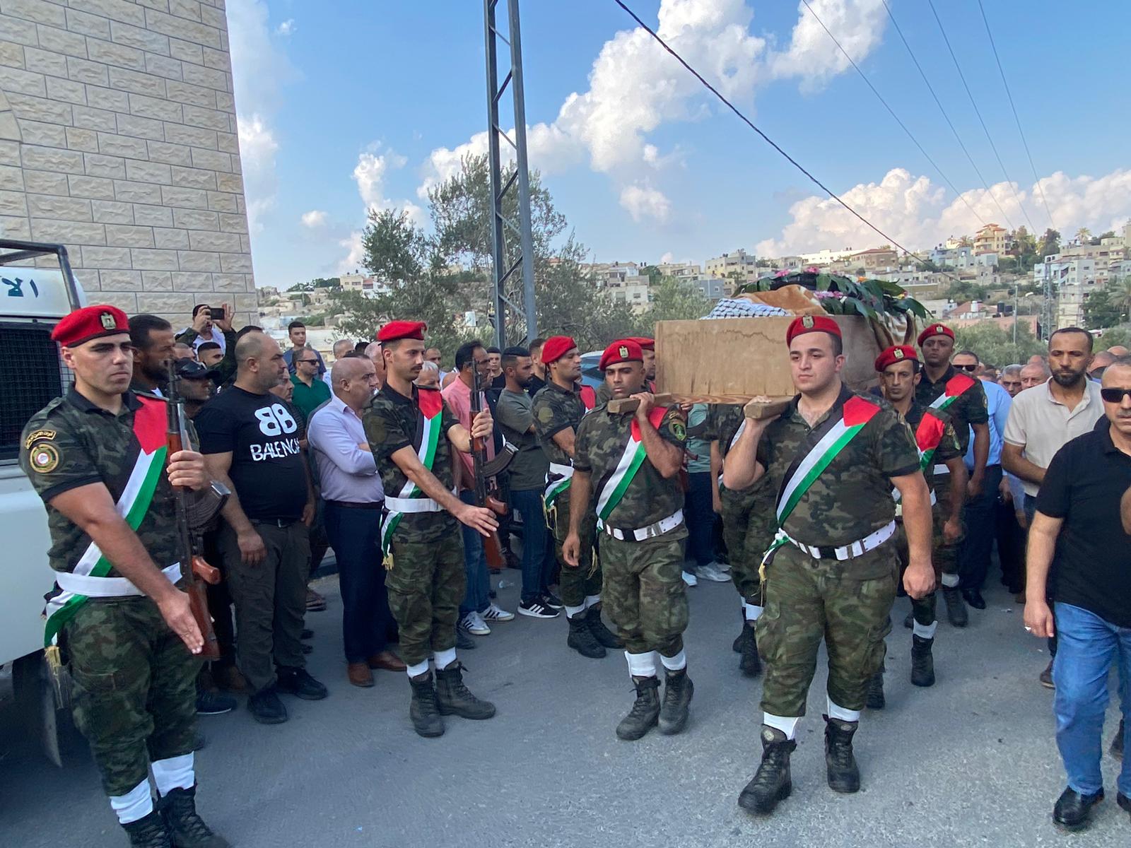 عدسة ثائر ابو بكر