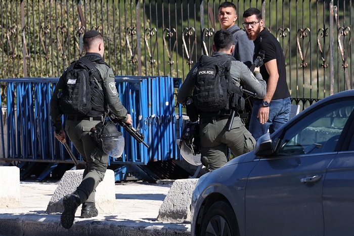 الاحتلال يعتدي على المواطنين في وادي الجوز بالقدس (تصوير: أ ف ب)