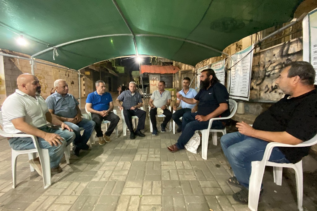 جانب من المشاركين في خيمة الاعتصام (تصوير: ثائر أبو بكر/وفا)