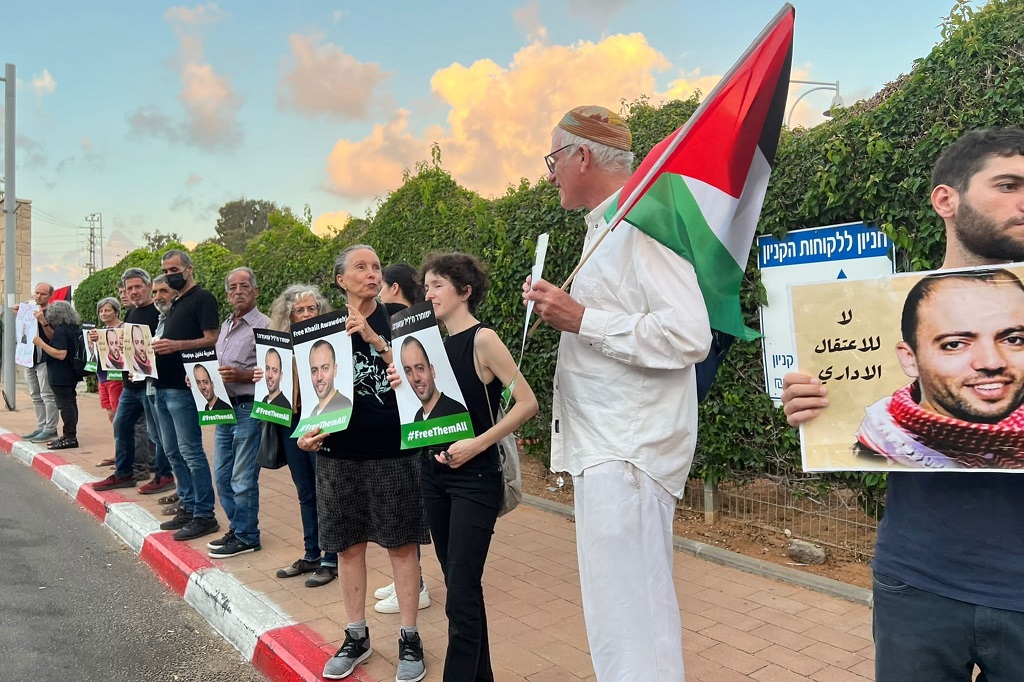 جانب من الوقفة (تصوير: وفا)