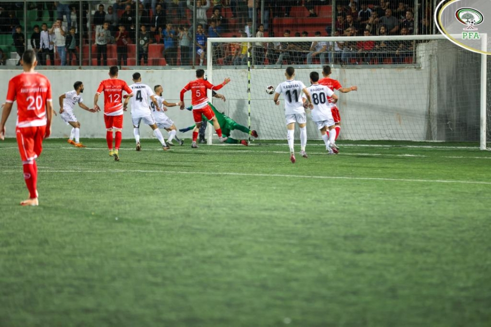 جانب من مباراة "شباب الخليل" و"أهلي الخليل" على استاد الحسين 